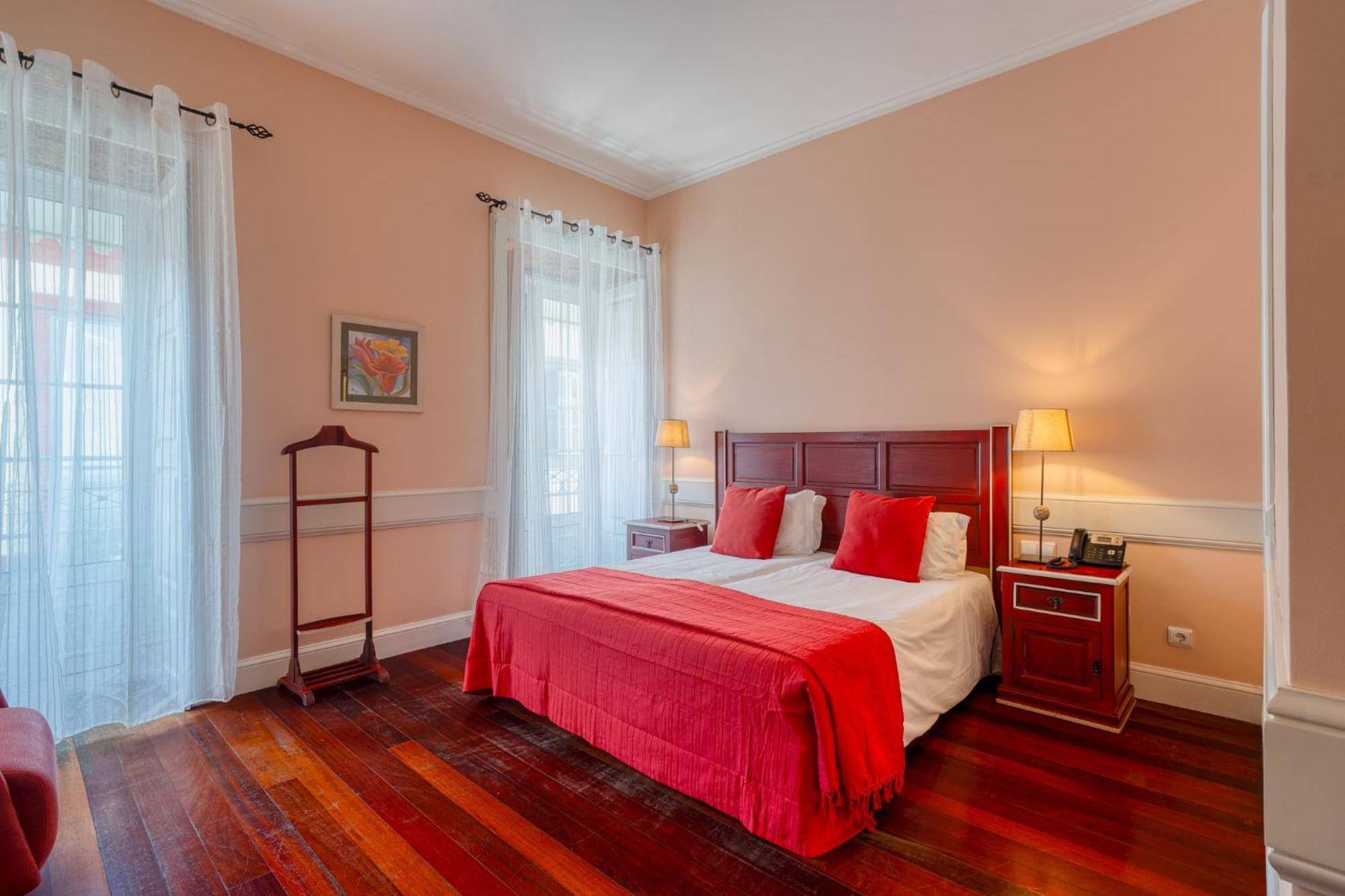 O Cantinho Da Mariazinha Bed & Breakfast *