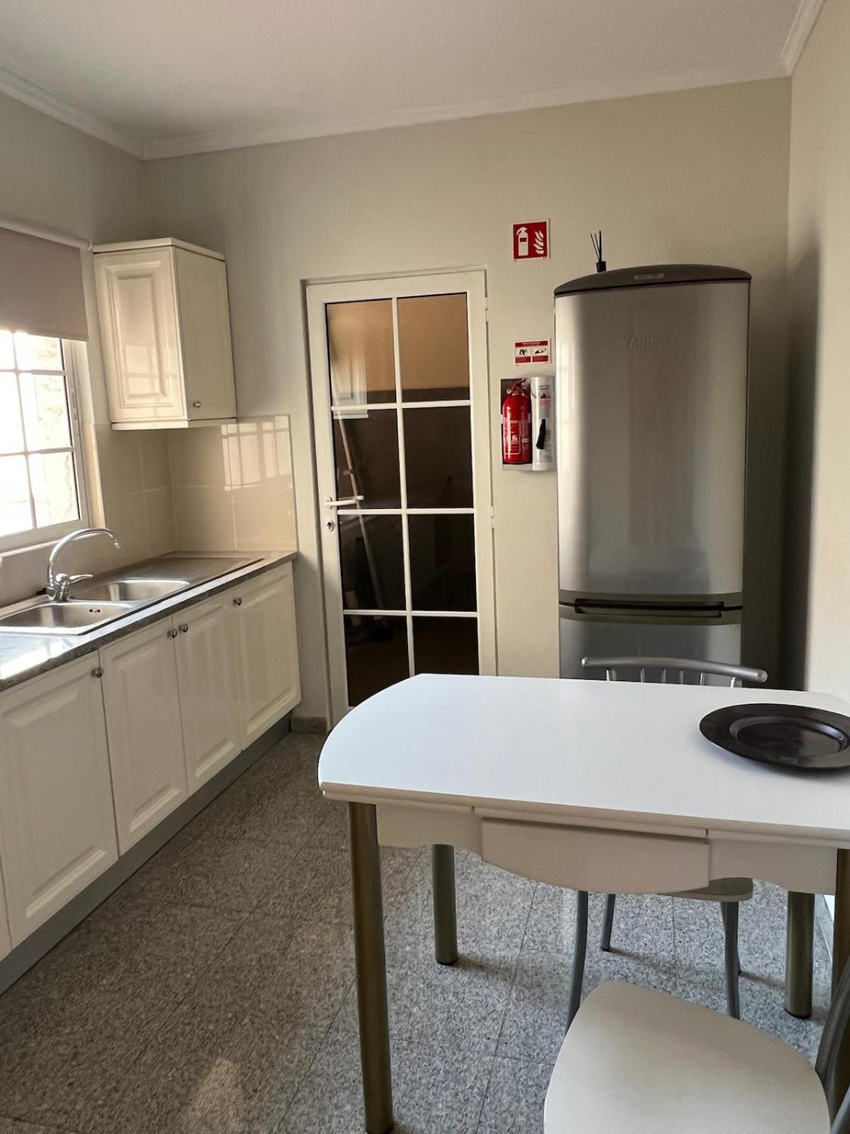 Apartamento Unique Two-patios With Garage