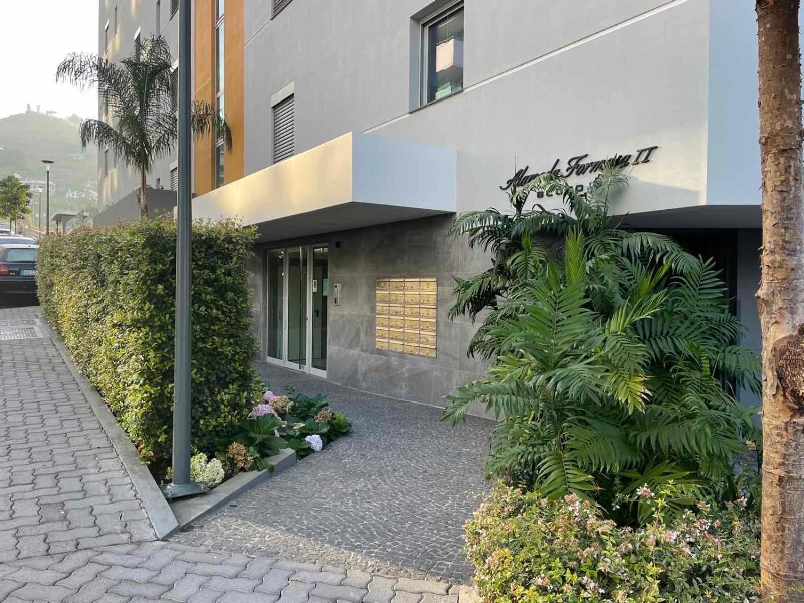 Pool View Apartment Funchal (Madeira)