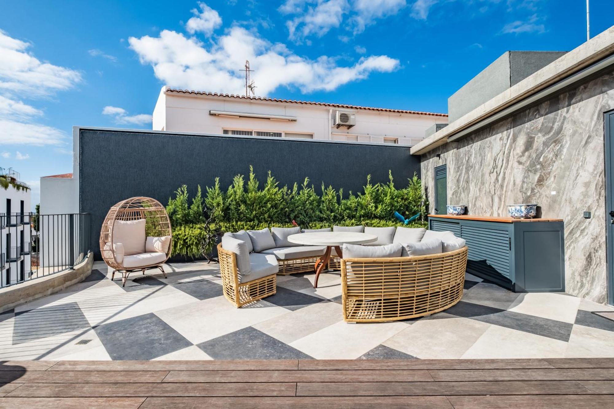 Jacuzzi, Terrace & Infinity Pool At Savoy Insular