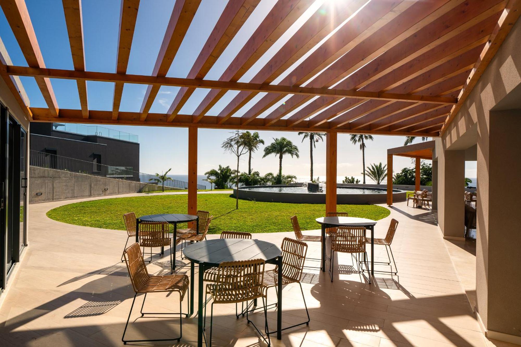 Acqua I By An Island Apartment