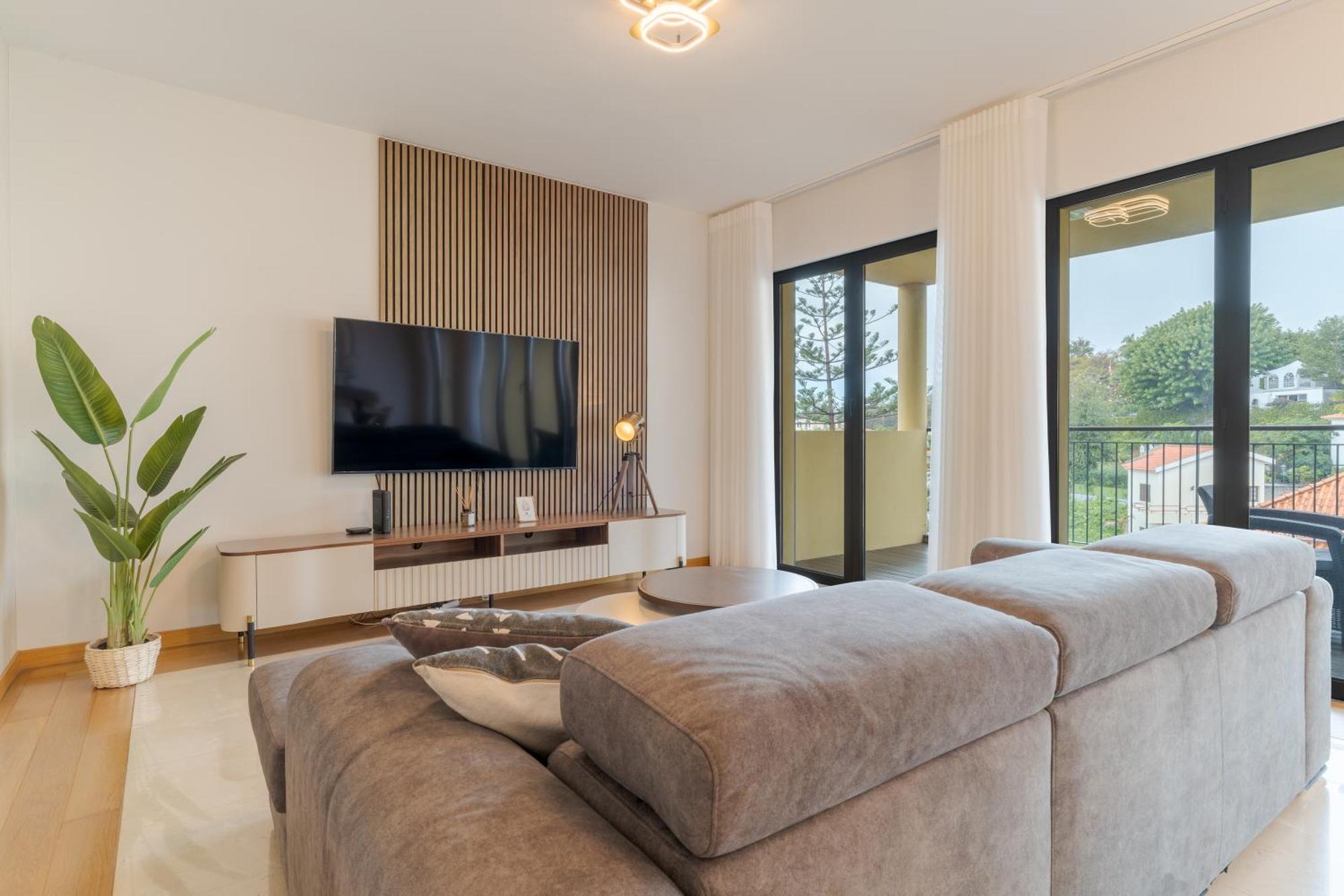 Living Bx In Center * Funchal (Madeira)