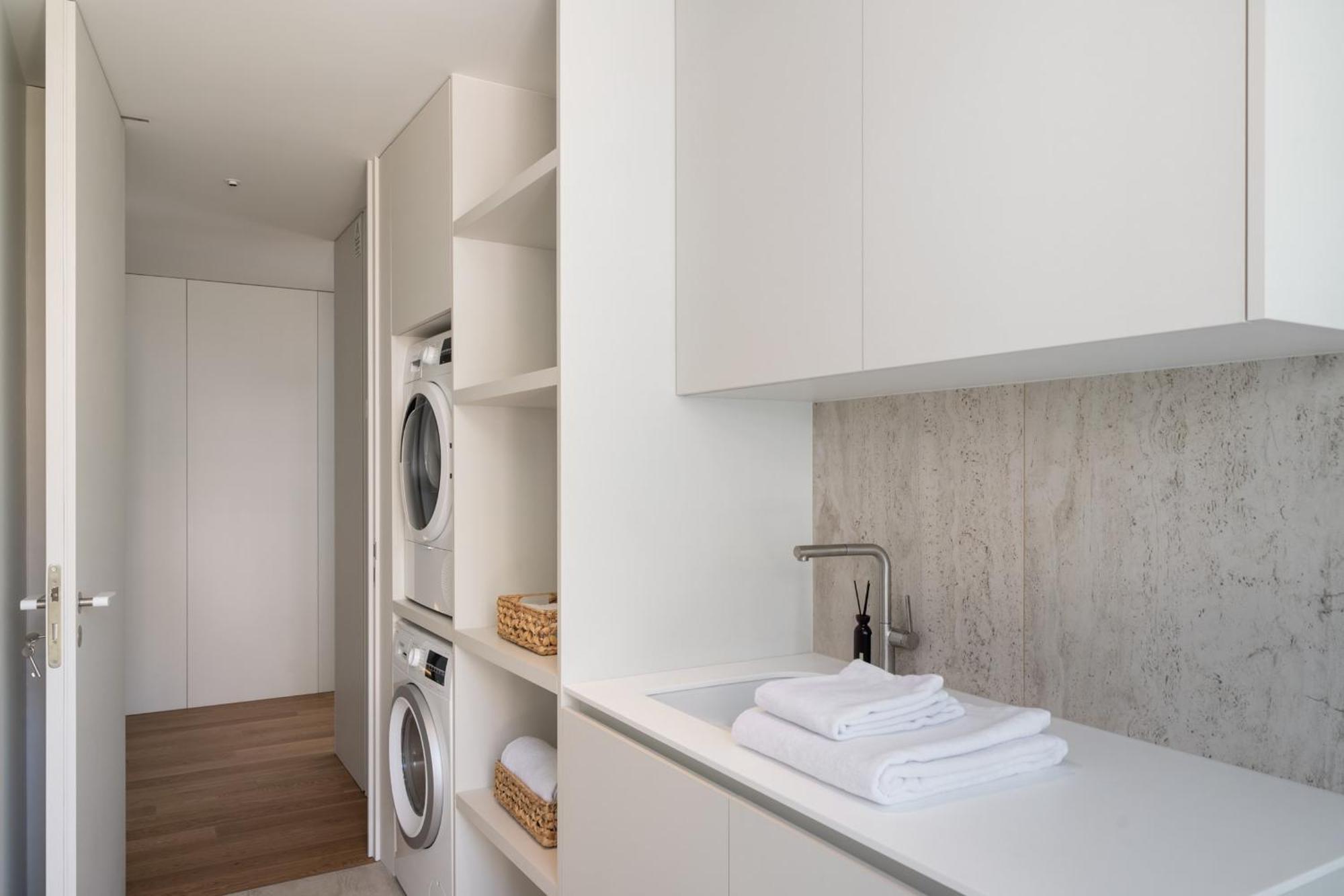 Apartment Savoy Monumentalis Iii By An Island *