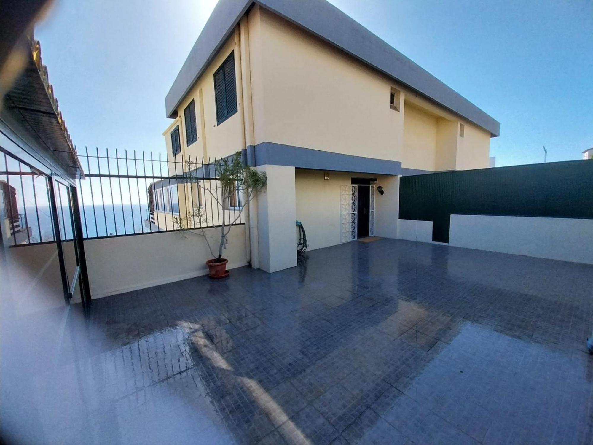 Apartment Lido Ocean Front Penthouse Funchal (Madeira)