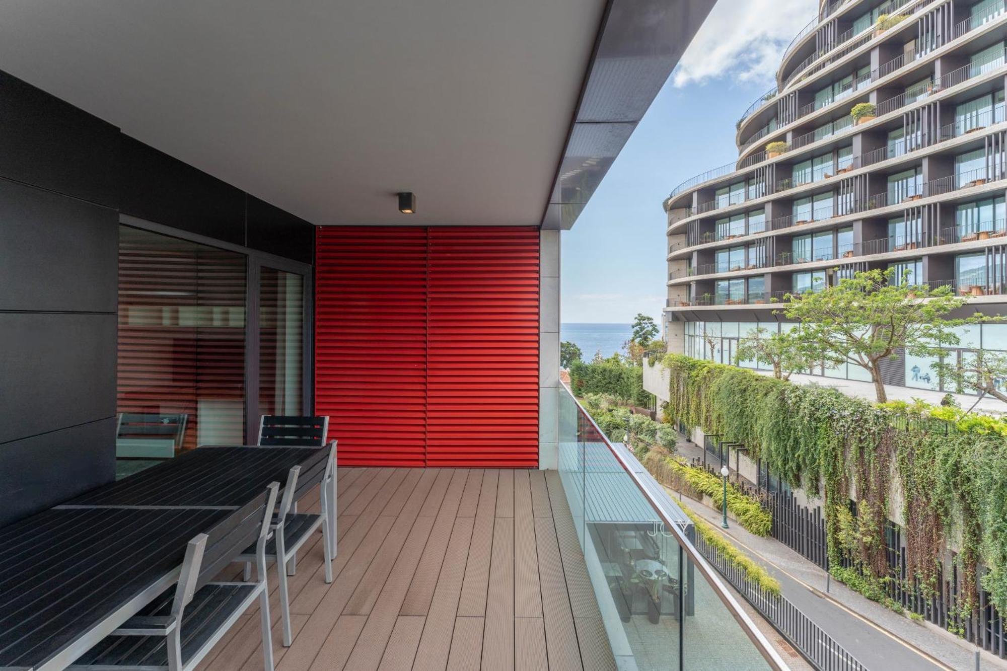 Flh Elegant With Pool & Balcony Apartment