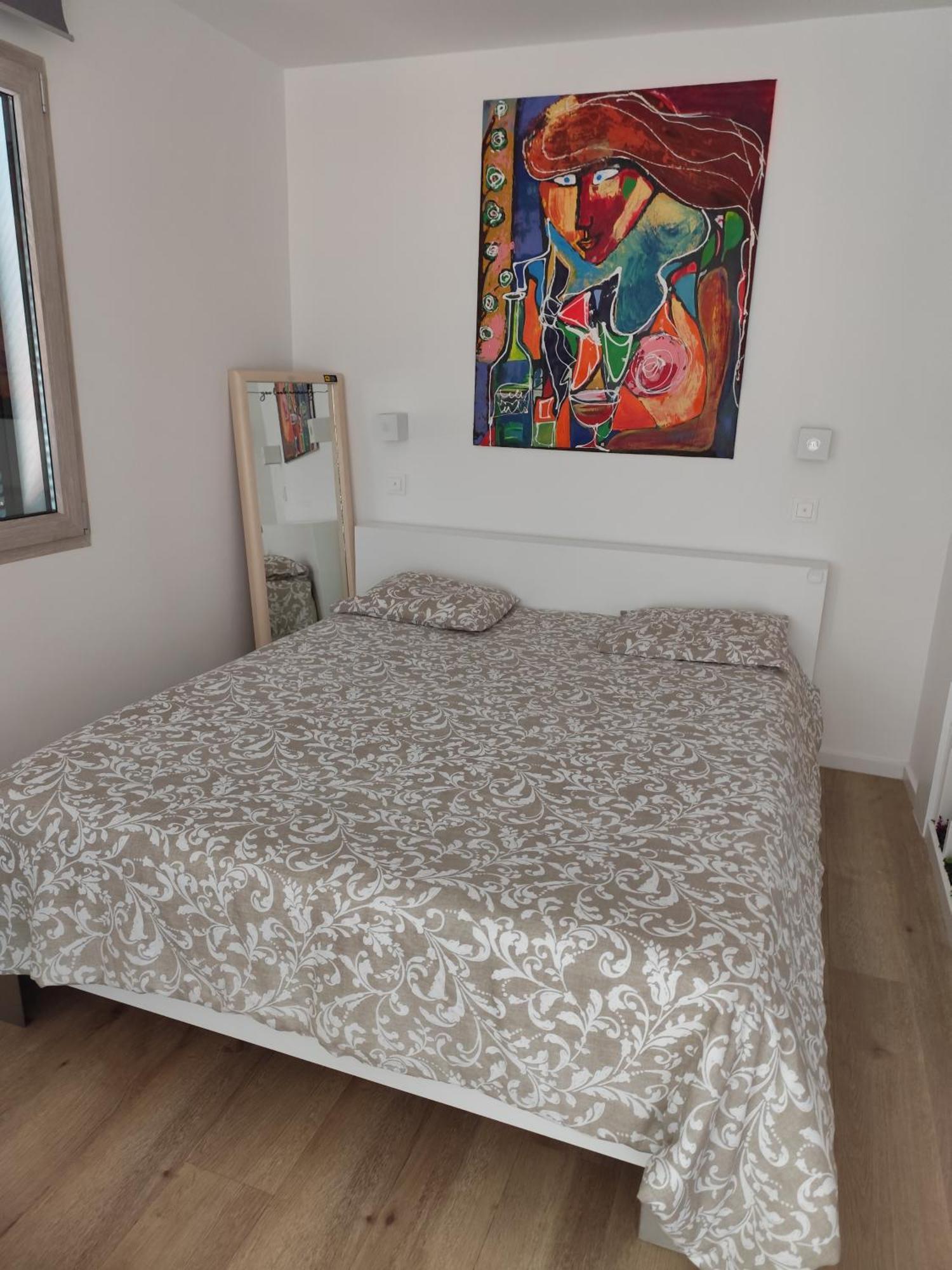Benedict Center Apartament *