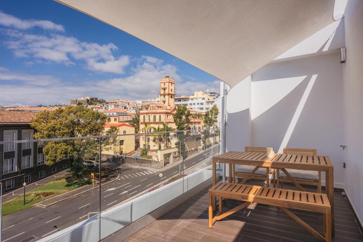 Madeira Rooftop Studio, Ocean & View Apartment *