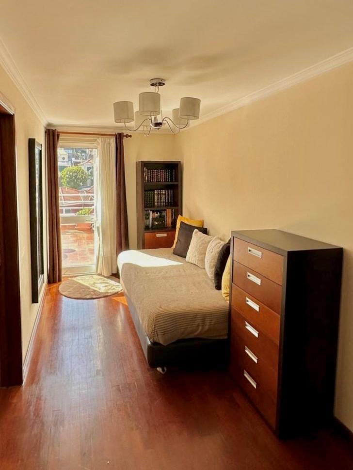 Apartment Bay View-walk To Lido & Center Funchal (Madeira)