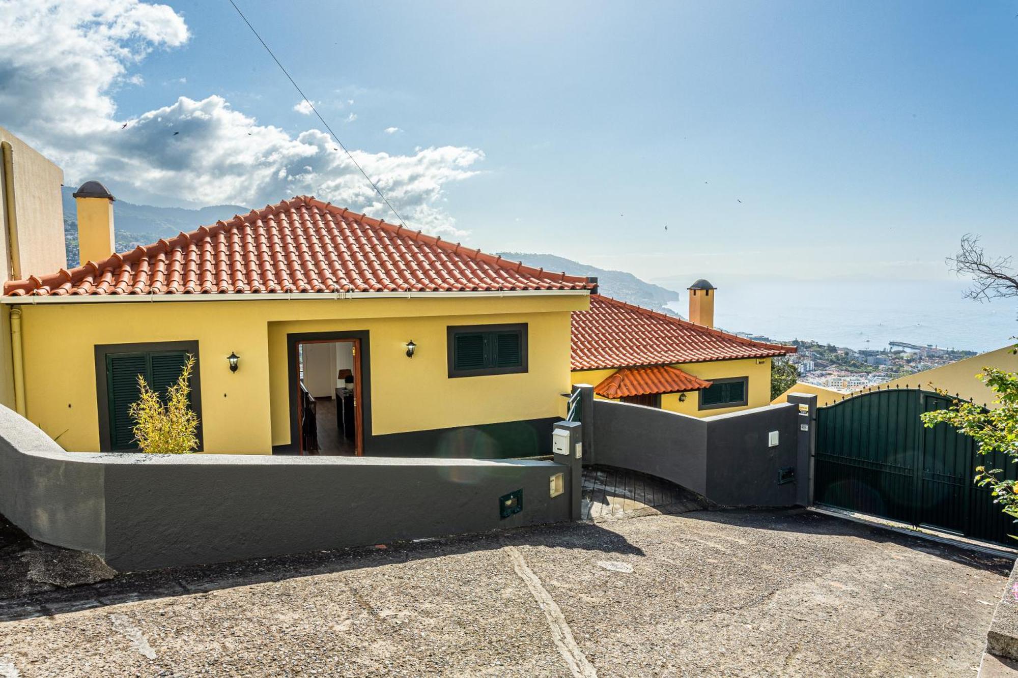 Holiday home Casa Barcelos View