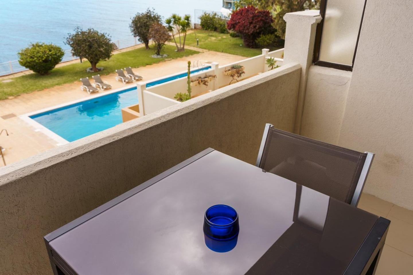 Sunny Getaway In Funchal Apartment