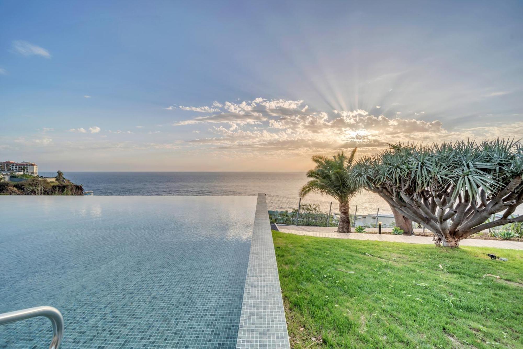 In-town Residences * Funchal (Madeira)