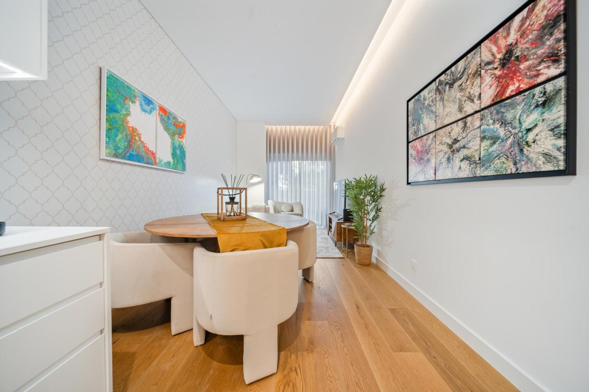 In-town Residences Apartment *