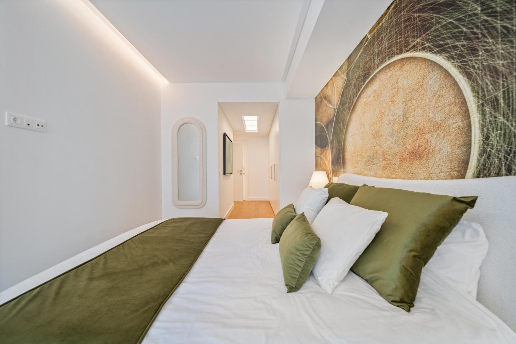 In-town Residences Apartment *