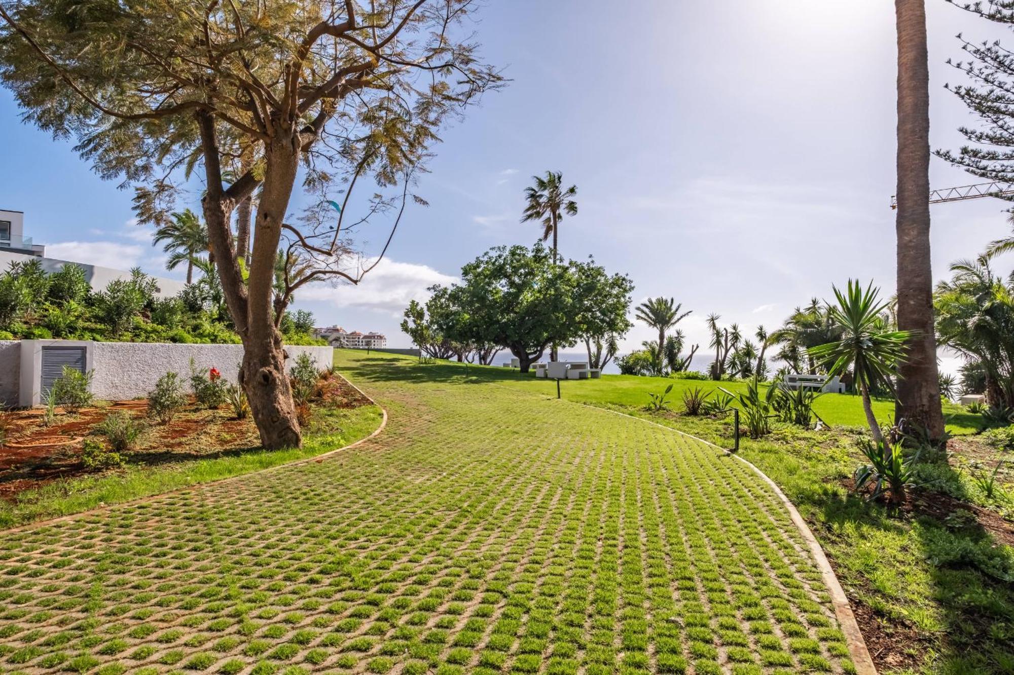 Ocean's Whisper By Madeira Sun Travel Apartamento