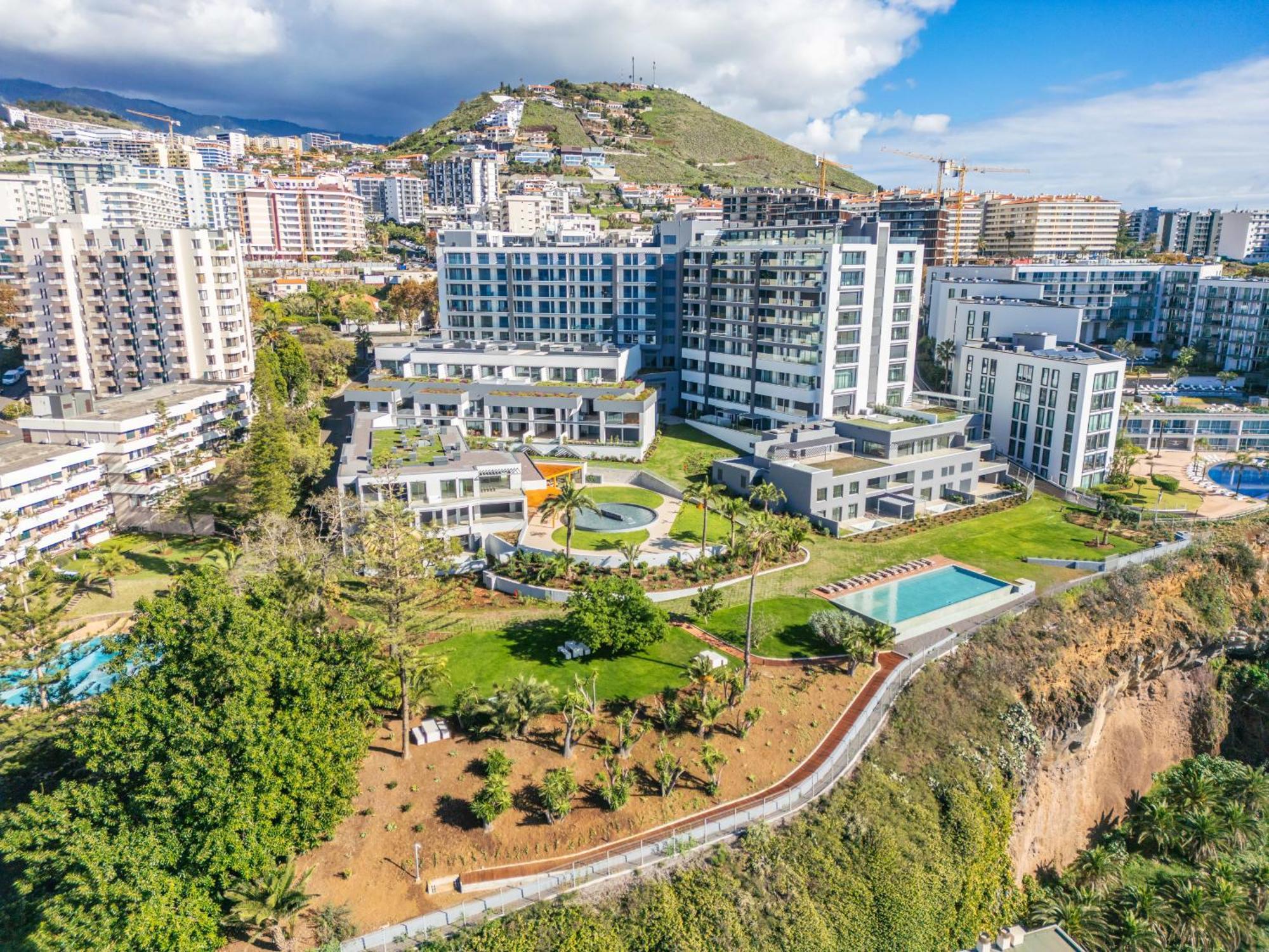 Acquas Bliss By Madeira Sun Travel * Funchal (Madeira)