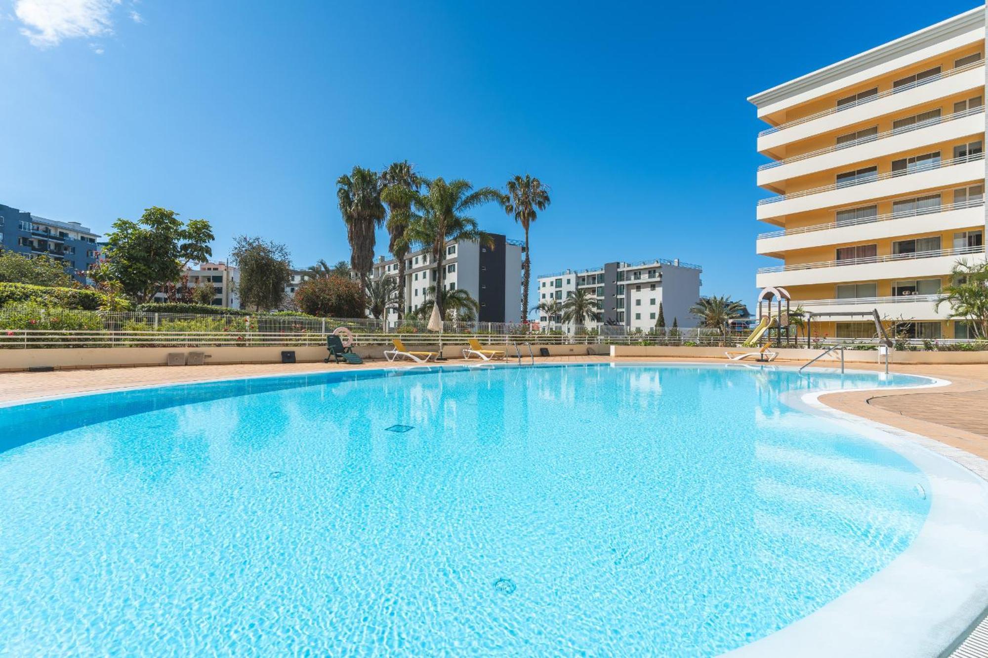 Sunny Park By Atlantic * Funchal (Madeira)