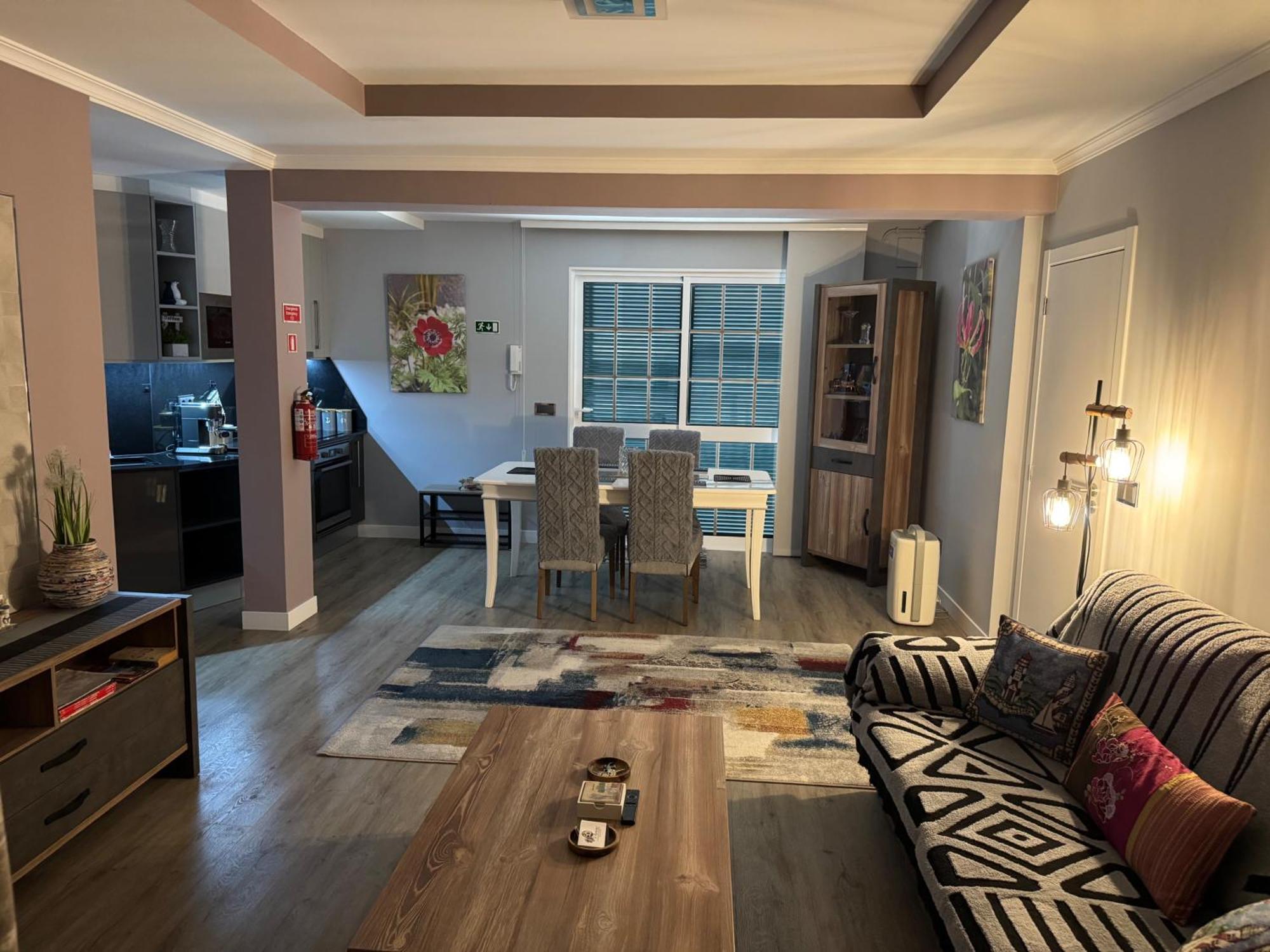 Apt- Sleeps 2 - Pool & Parking - Madeira Apartamento Funchal (Madeira)