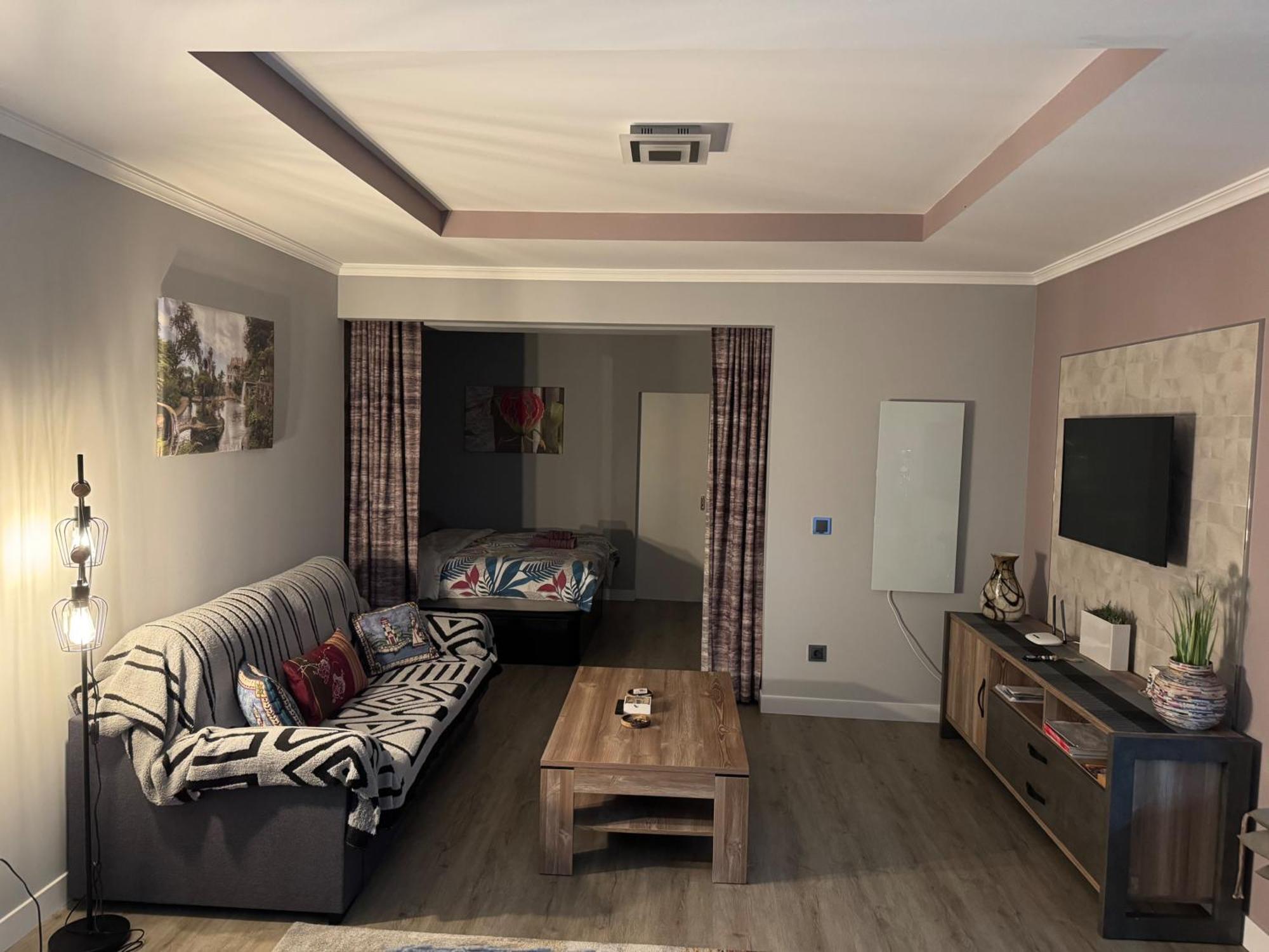 Apt- Sleeps 2 - Pool & Parking - Madeira Apartamento Funchal (Madeira)