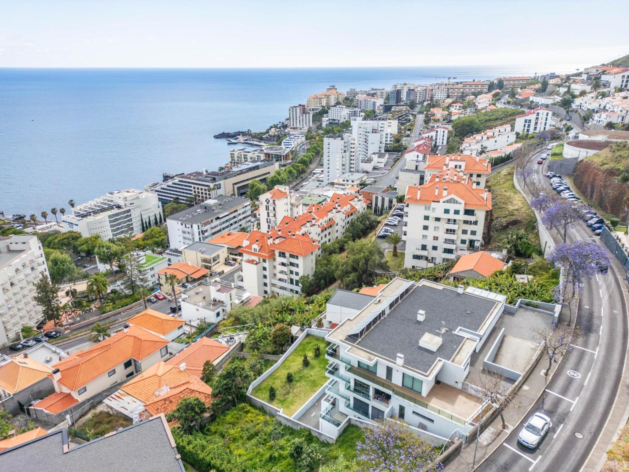 The Ocean Gaze By Madeira Sun Travel Funchal (Madeira)