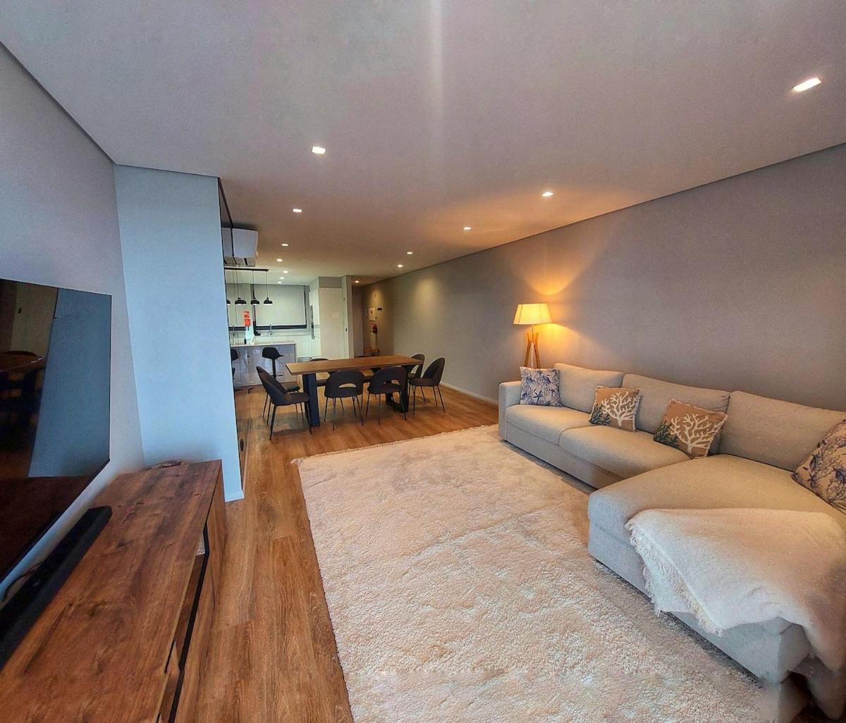 Apartment Infinito Azul - Moderno Elegante Com Piscina
