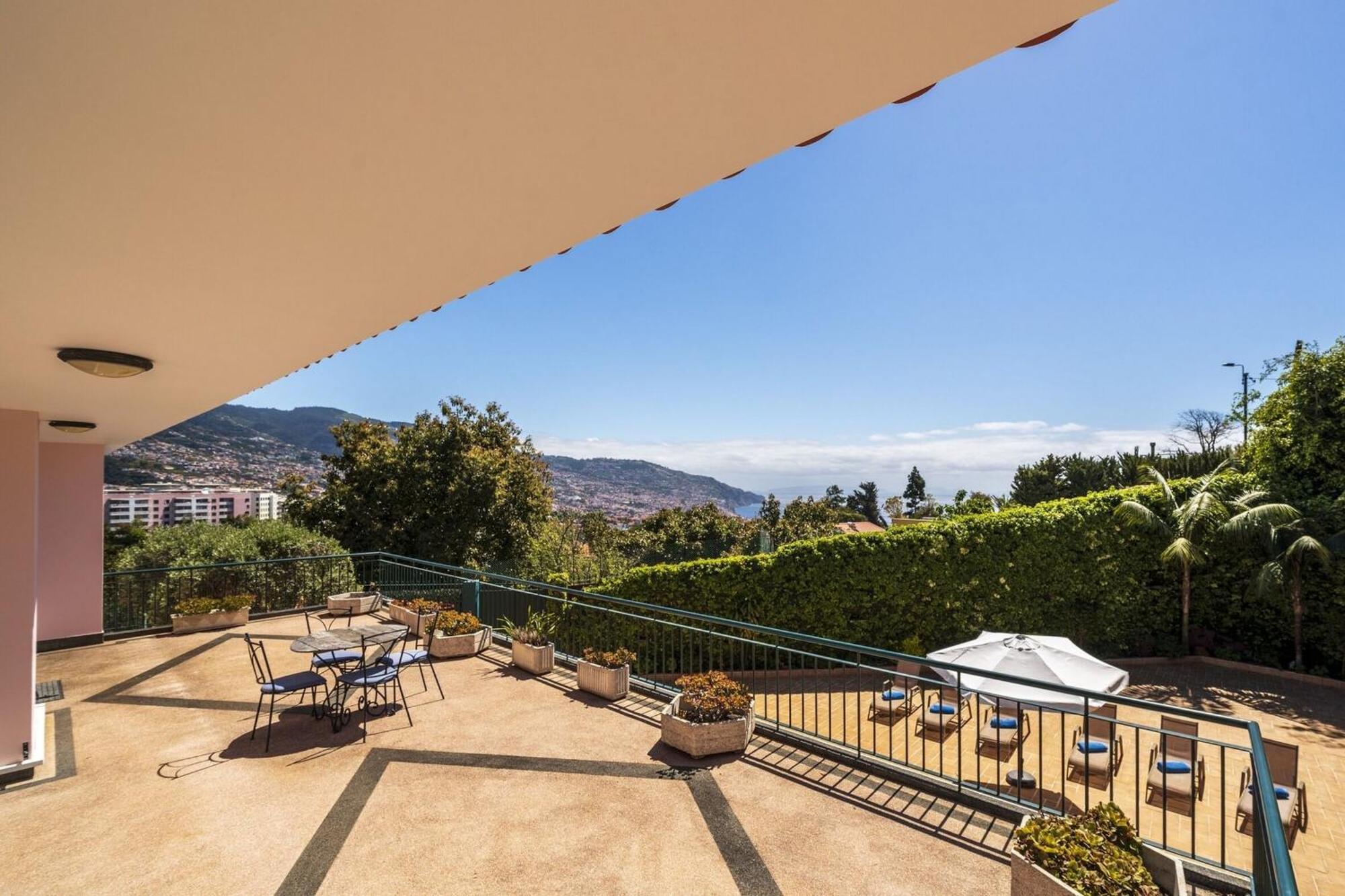 Great Family Villa In Funchal * Funchal (Madeira)