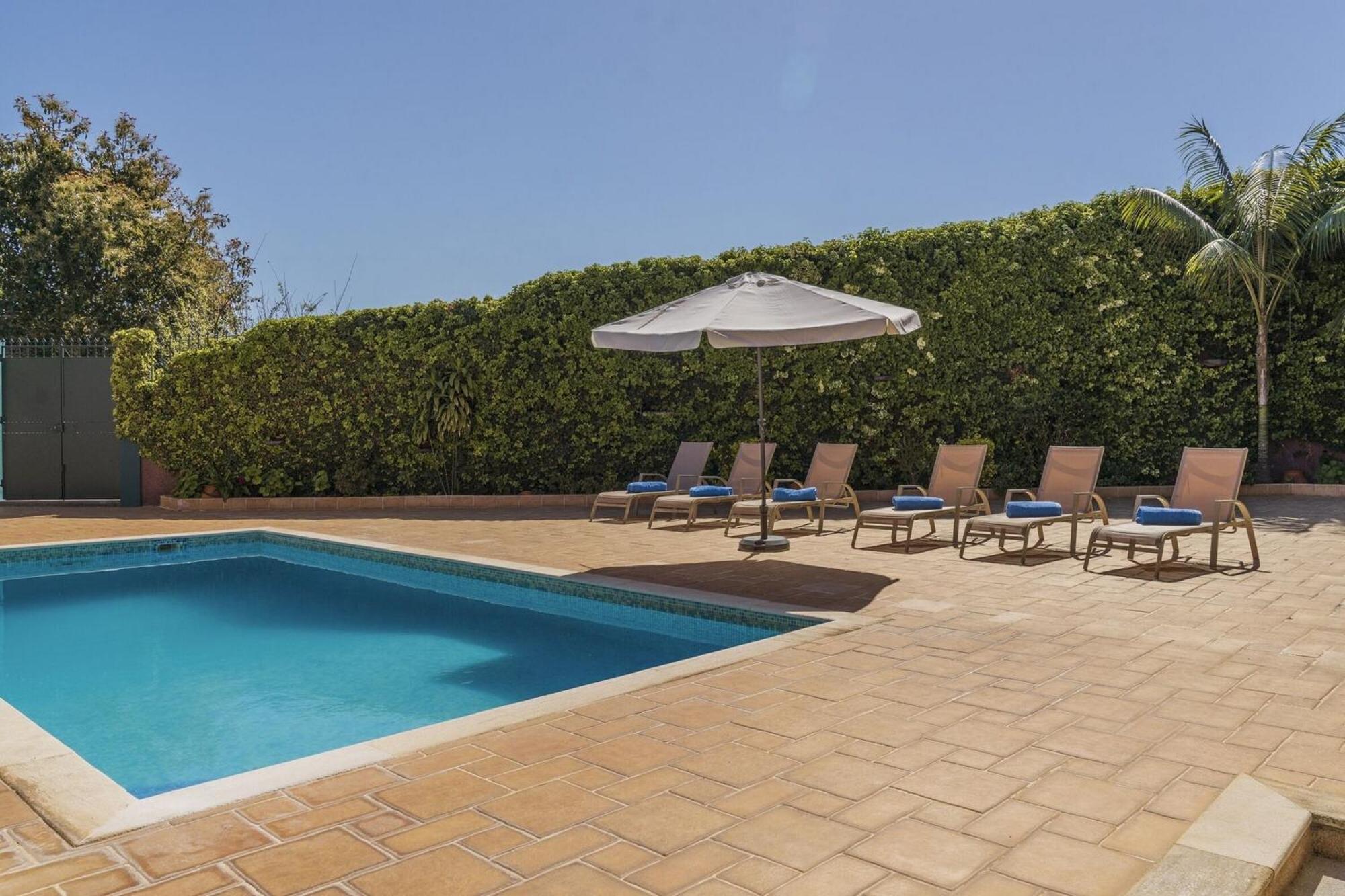 Great Family Villa In Funchal *