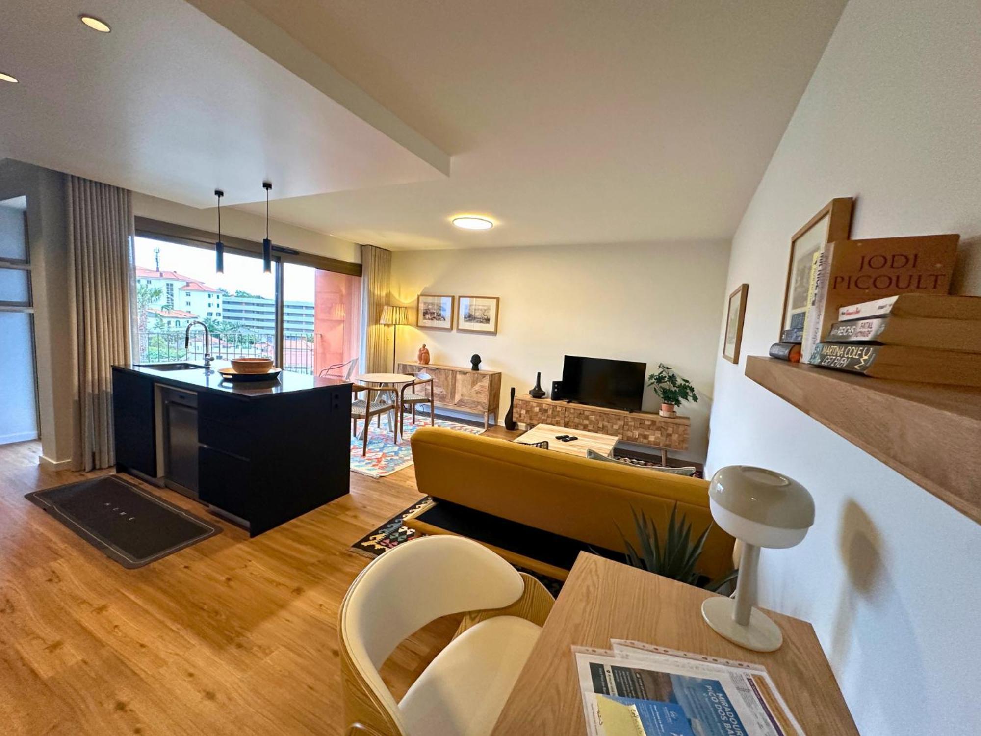 Colours By Madeira Apartment *