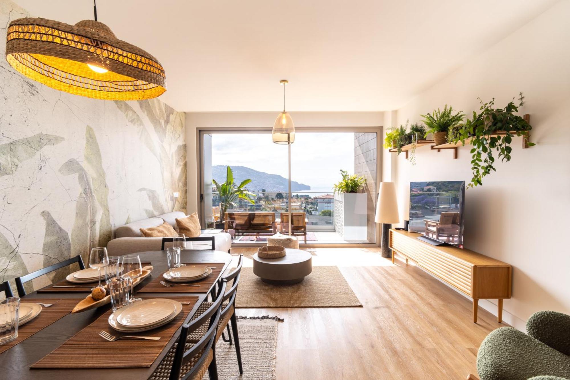 Bay Apartment