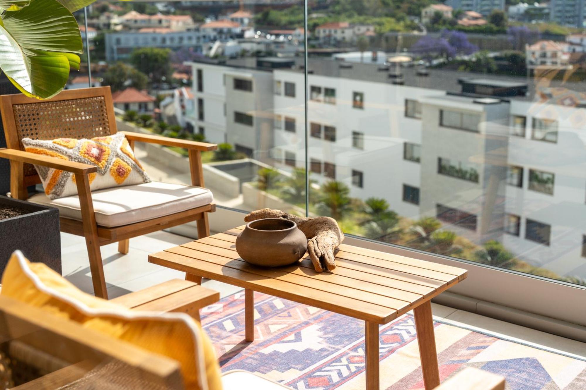 Bay Apartment *