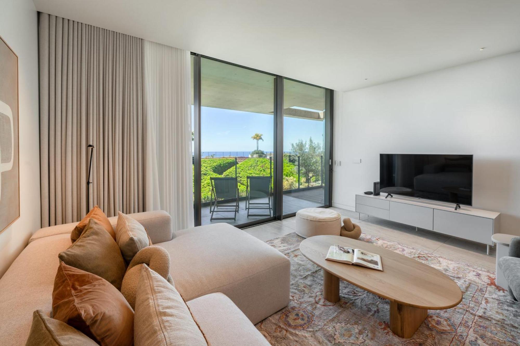 Savoy Monumentalis Iv Luxury And Unmatched Views * Funchal (Madeira)