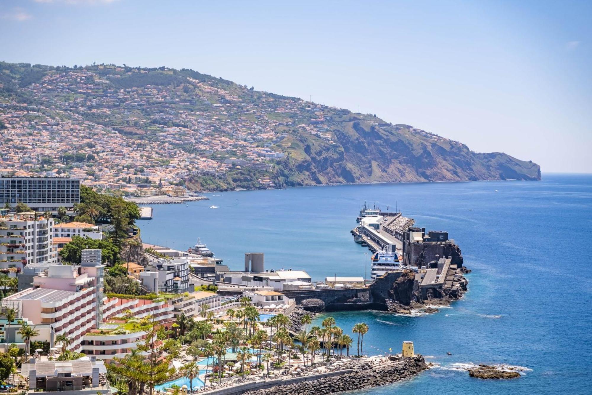 Infinity View By Madeira Sun Travel * Funchal (Madeira)