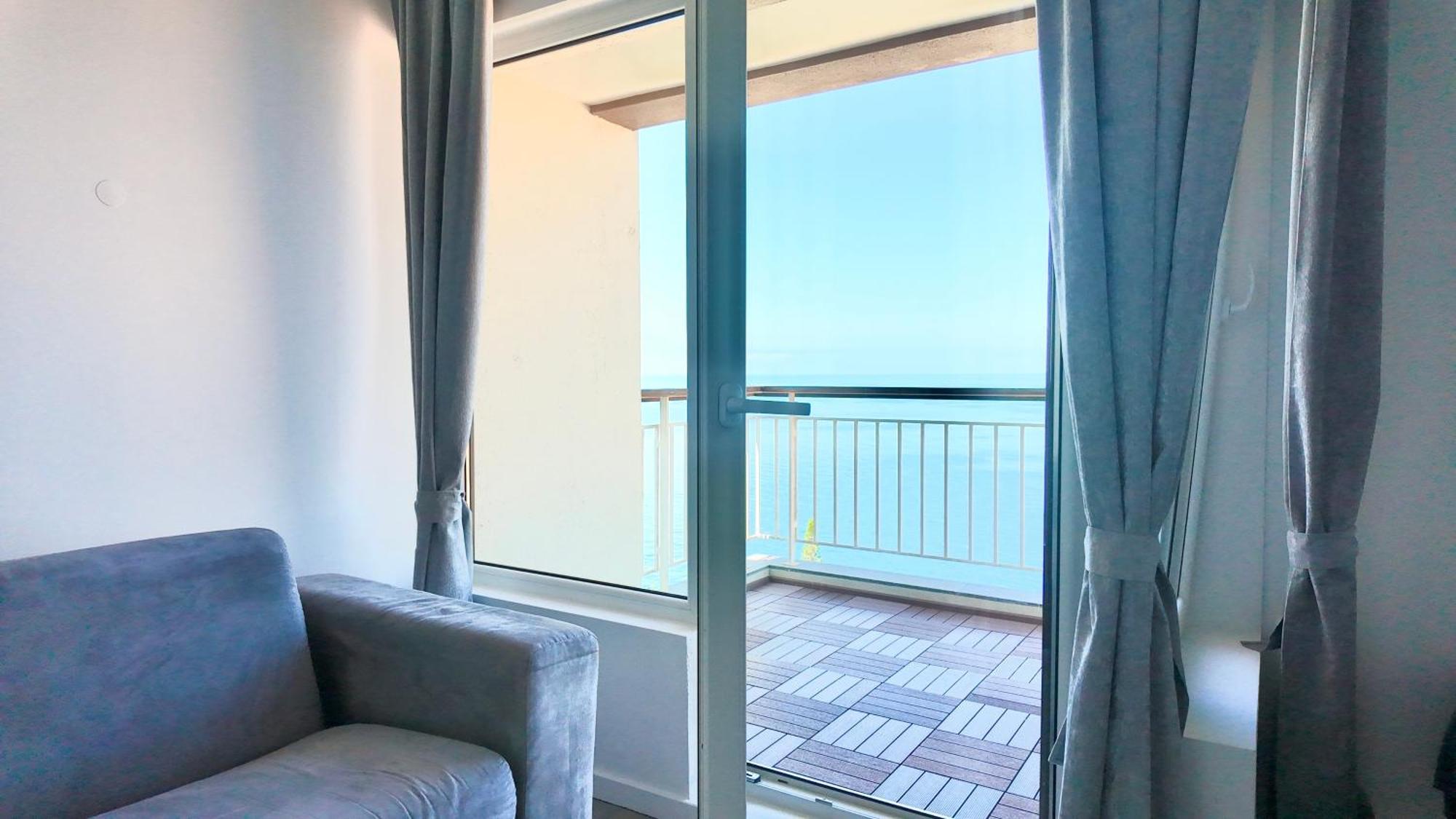 High View Apartment *