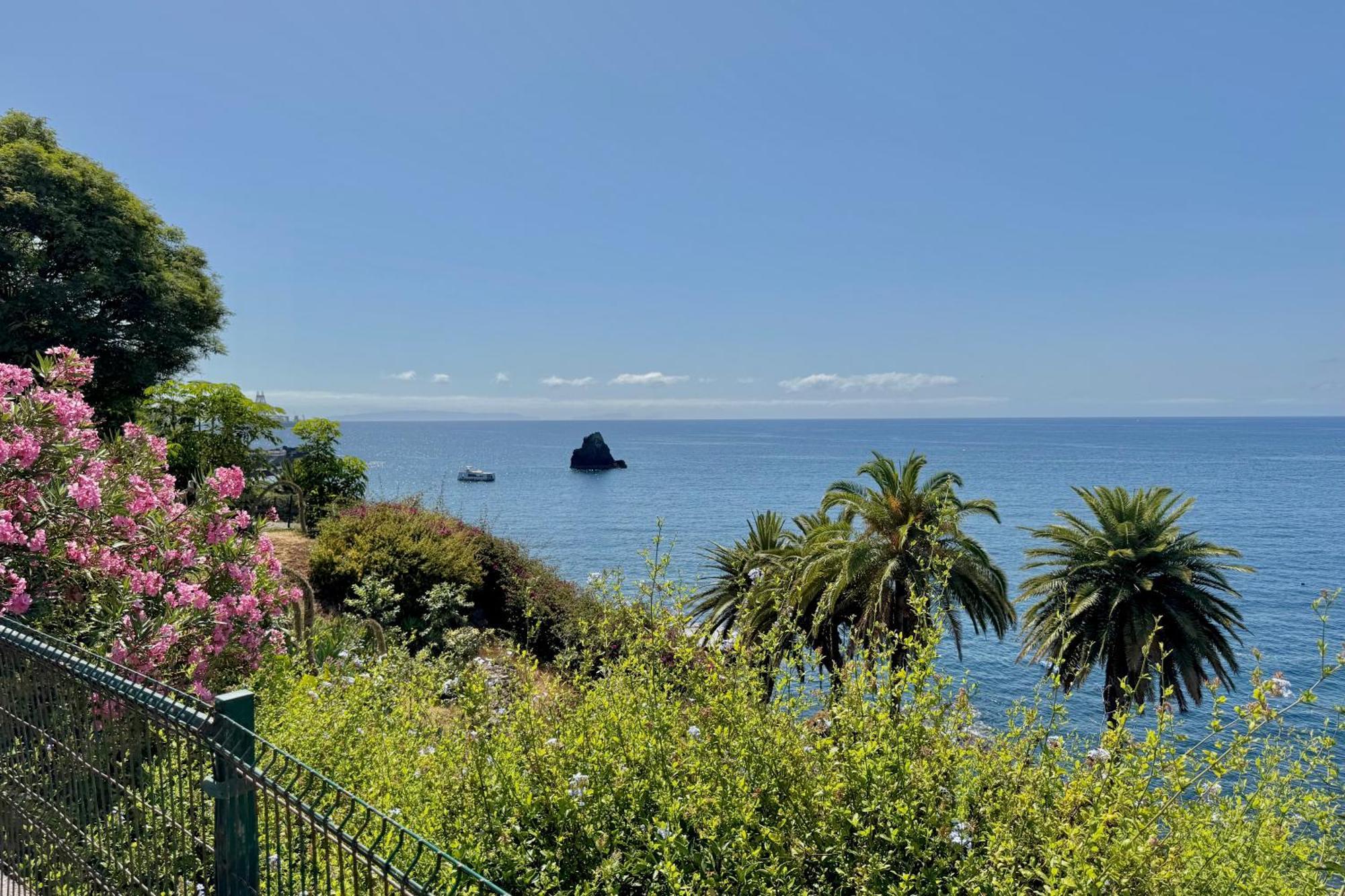 Varandas Do Sol - Private Sun Terrace Close To Natural Pools & Praia Formosa Funchal (Madeira)