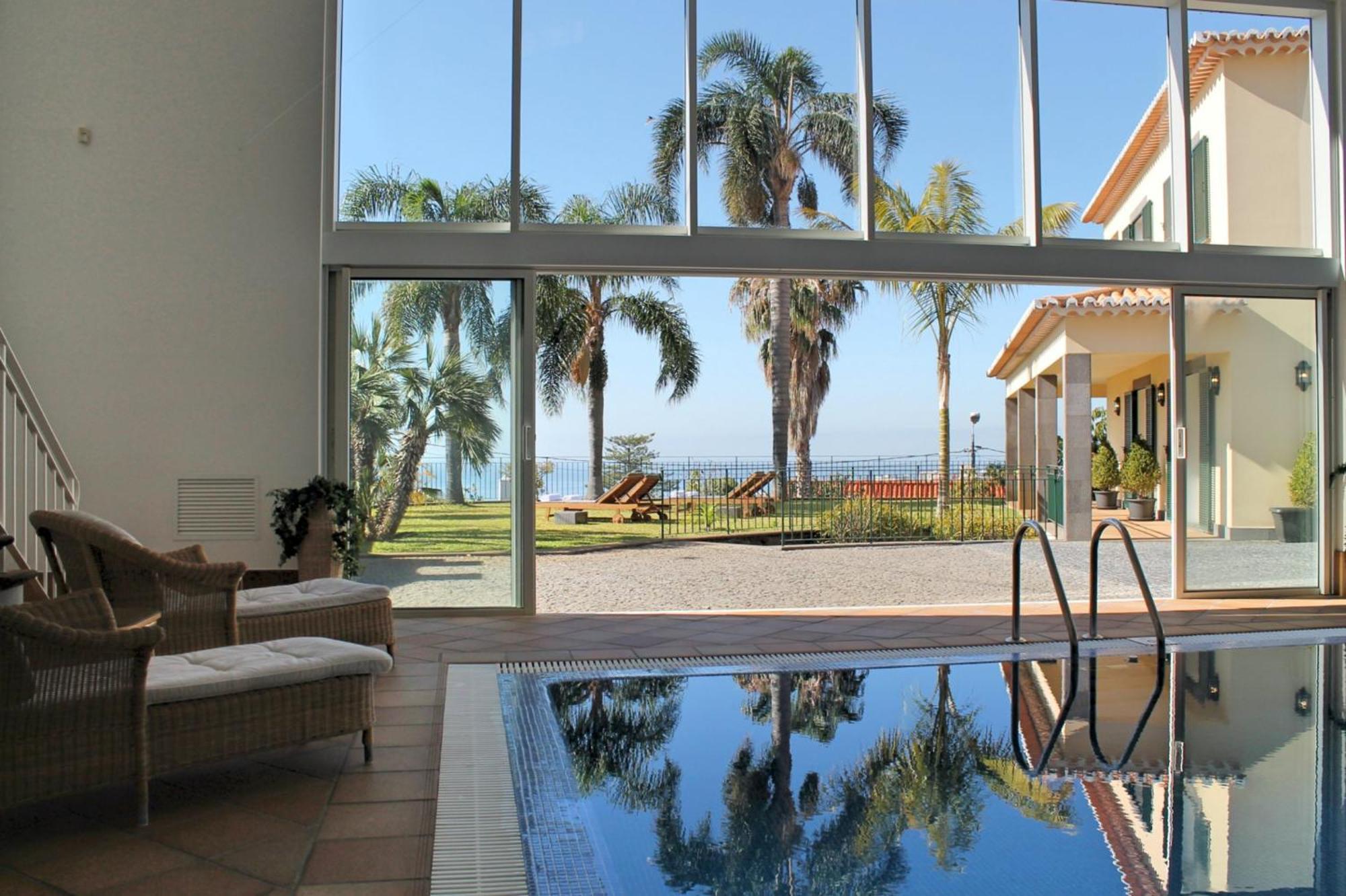 Magnificent Luzia 5 Bedrooms Sea Views Pool Table Villa *