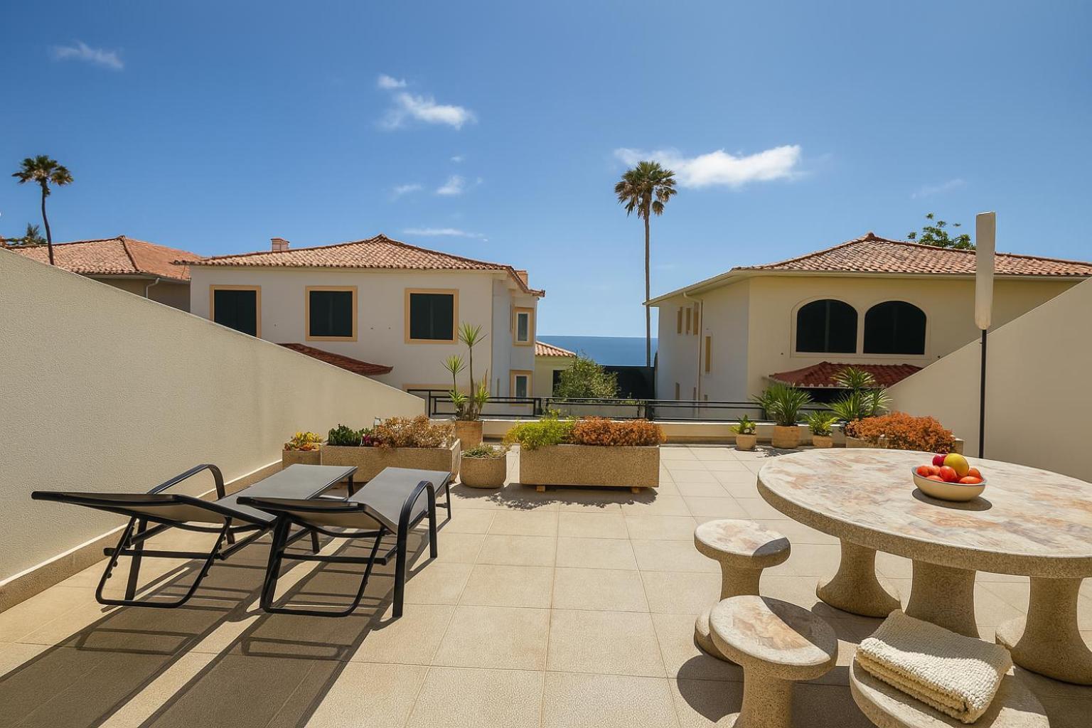 Apartment Varandas Do Sol - Private Sun Terrace Close To Natural Pools & Praia Formosa Funchal (Madeira)