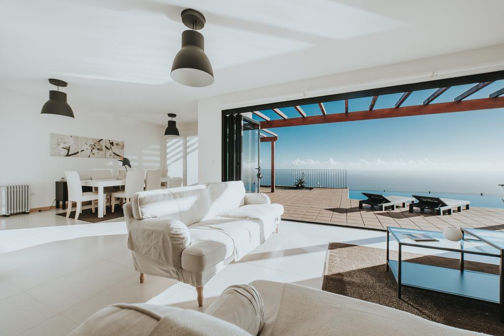 Ocean View Villa *