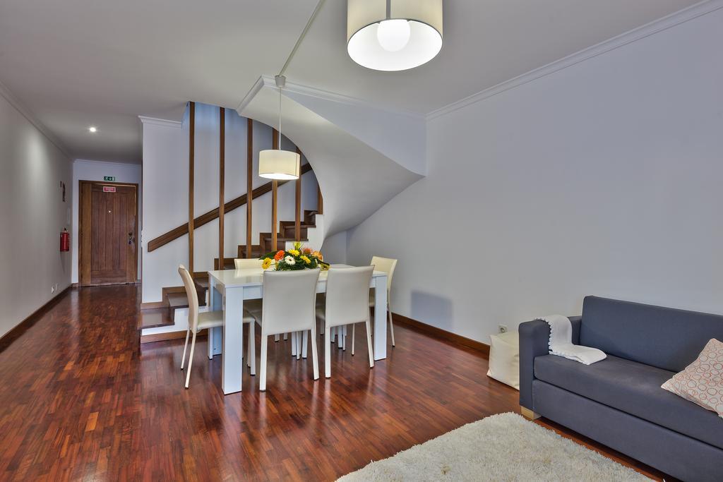 Golden Place Apartment