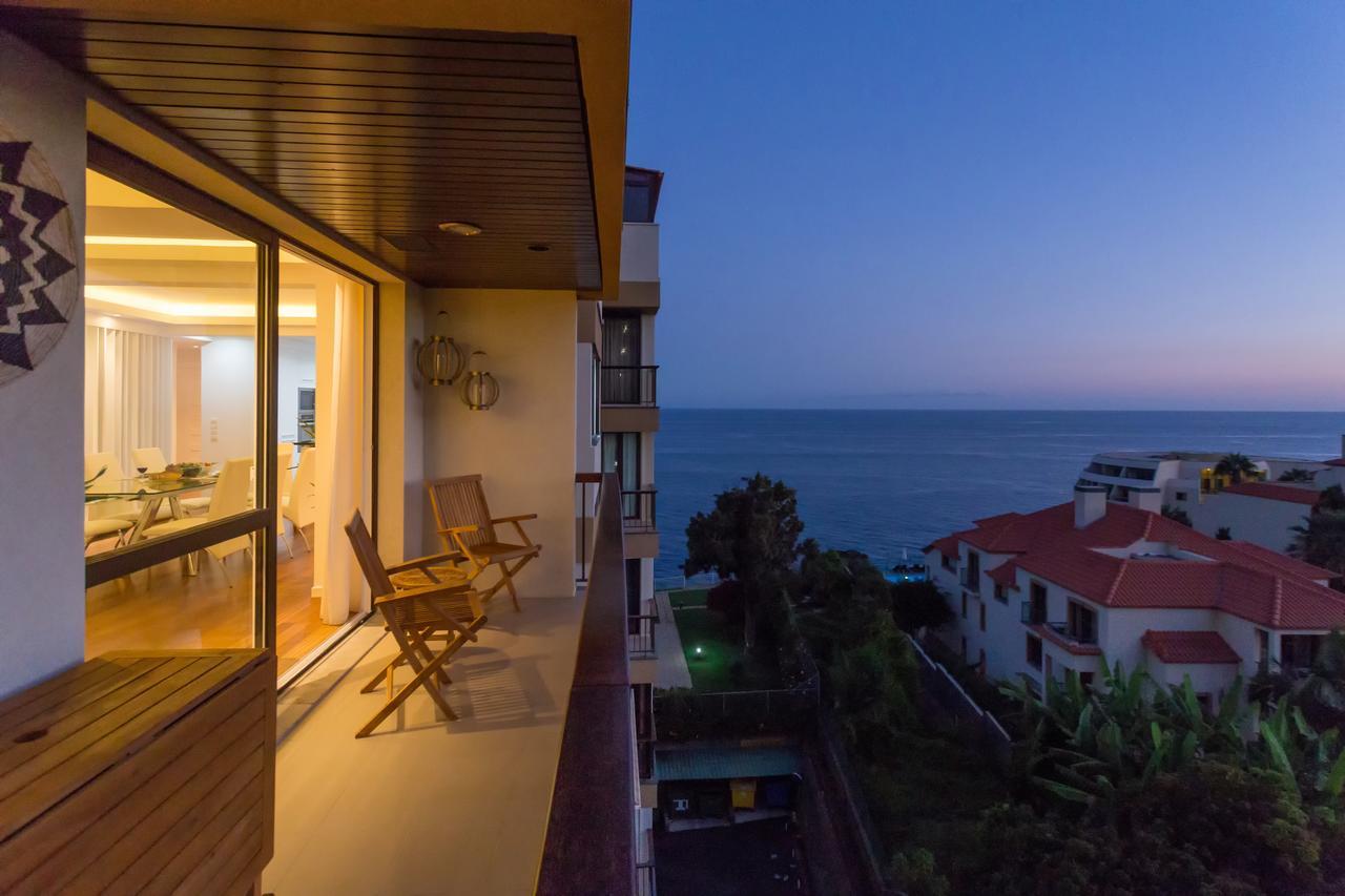 Sunset Terrace Ocean Cliff Pool Funchal (Madeira)