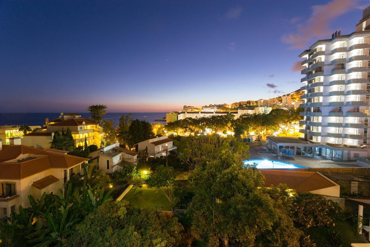 Sunset Terrace Ocean Cliff Pool Funchal (Madeira)