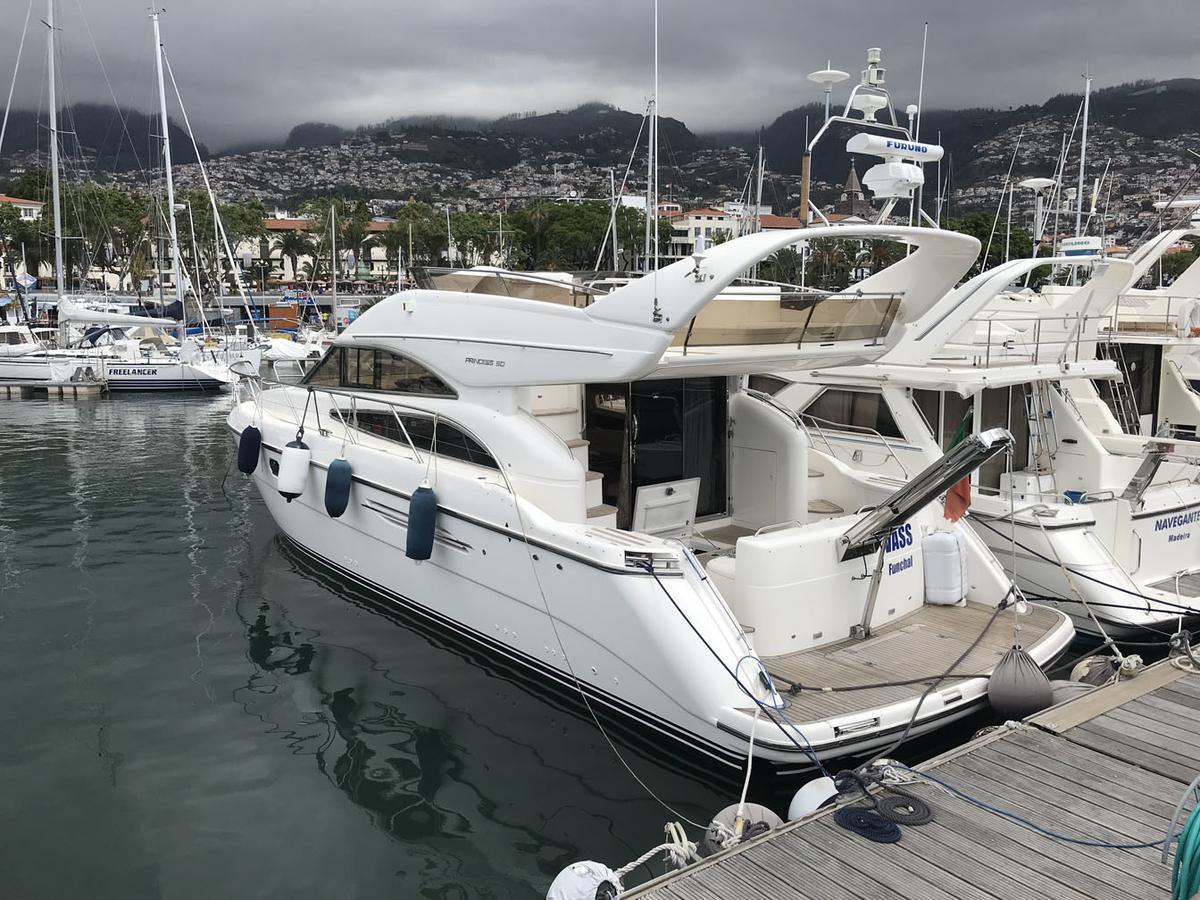 Vass Botel