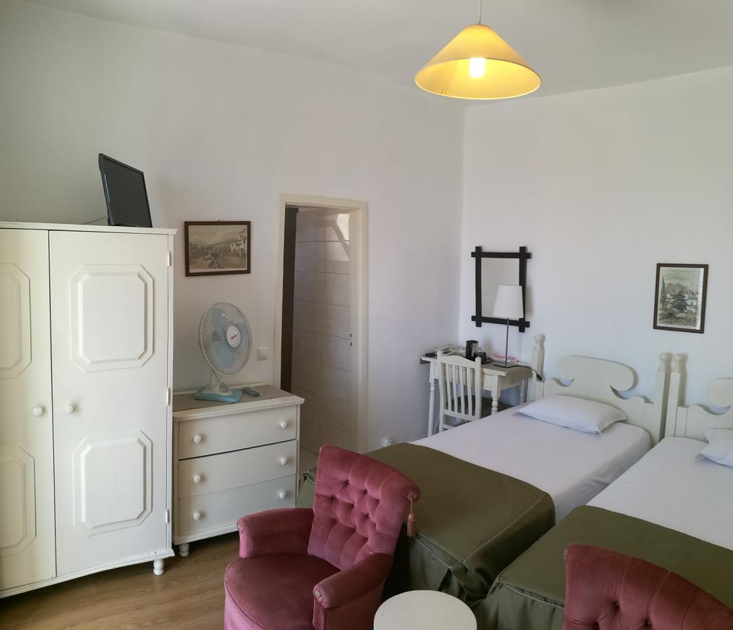 Pensao Residencial Teresinha Guest house 2*