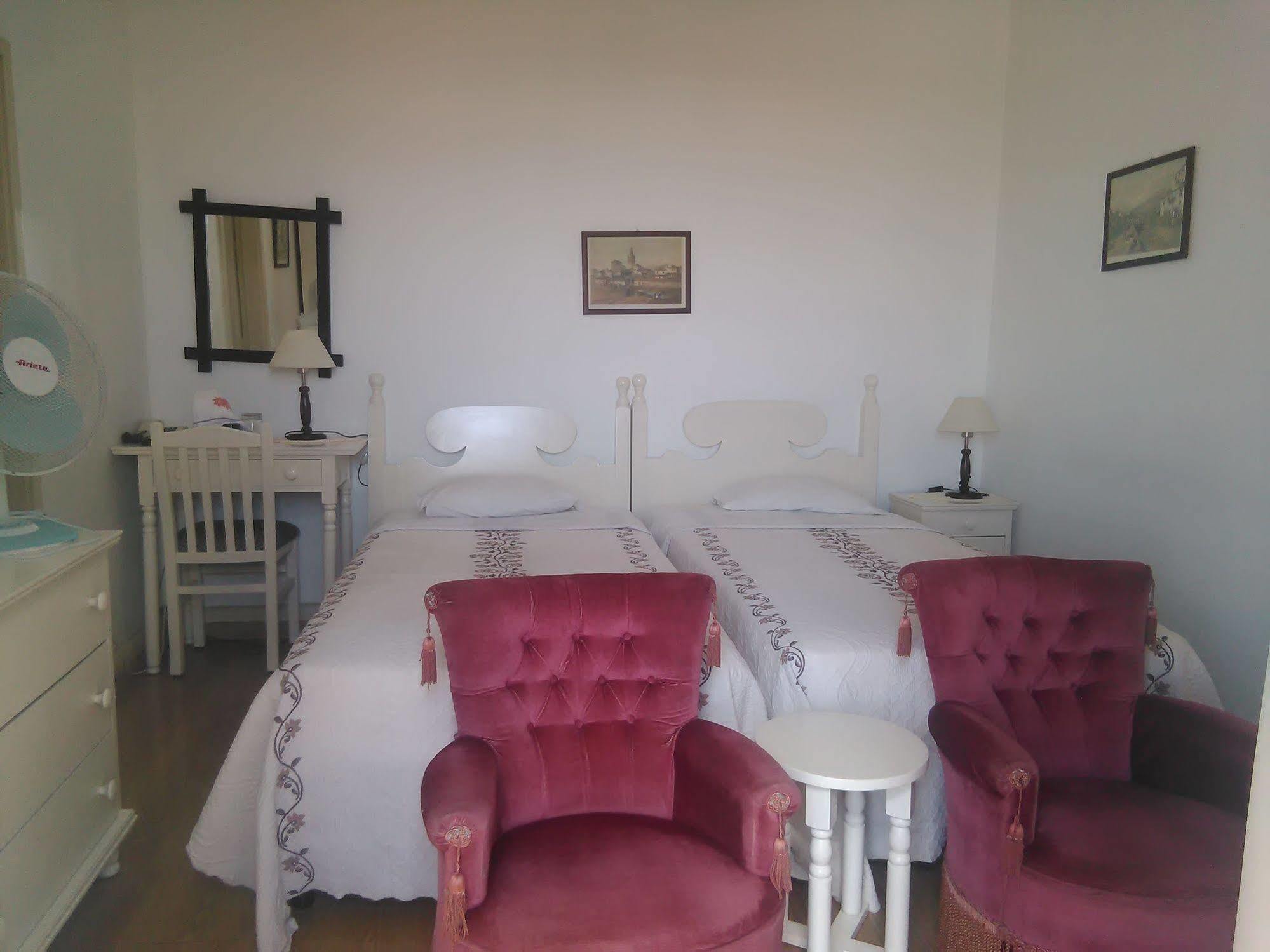 Guest house Pensao Residencial Teresinha