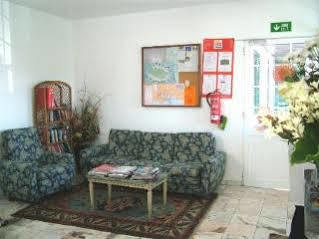Pensao Residencial Teresinha Guest house