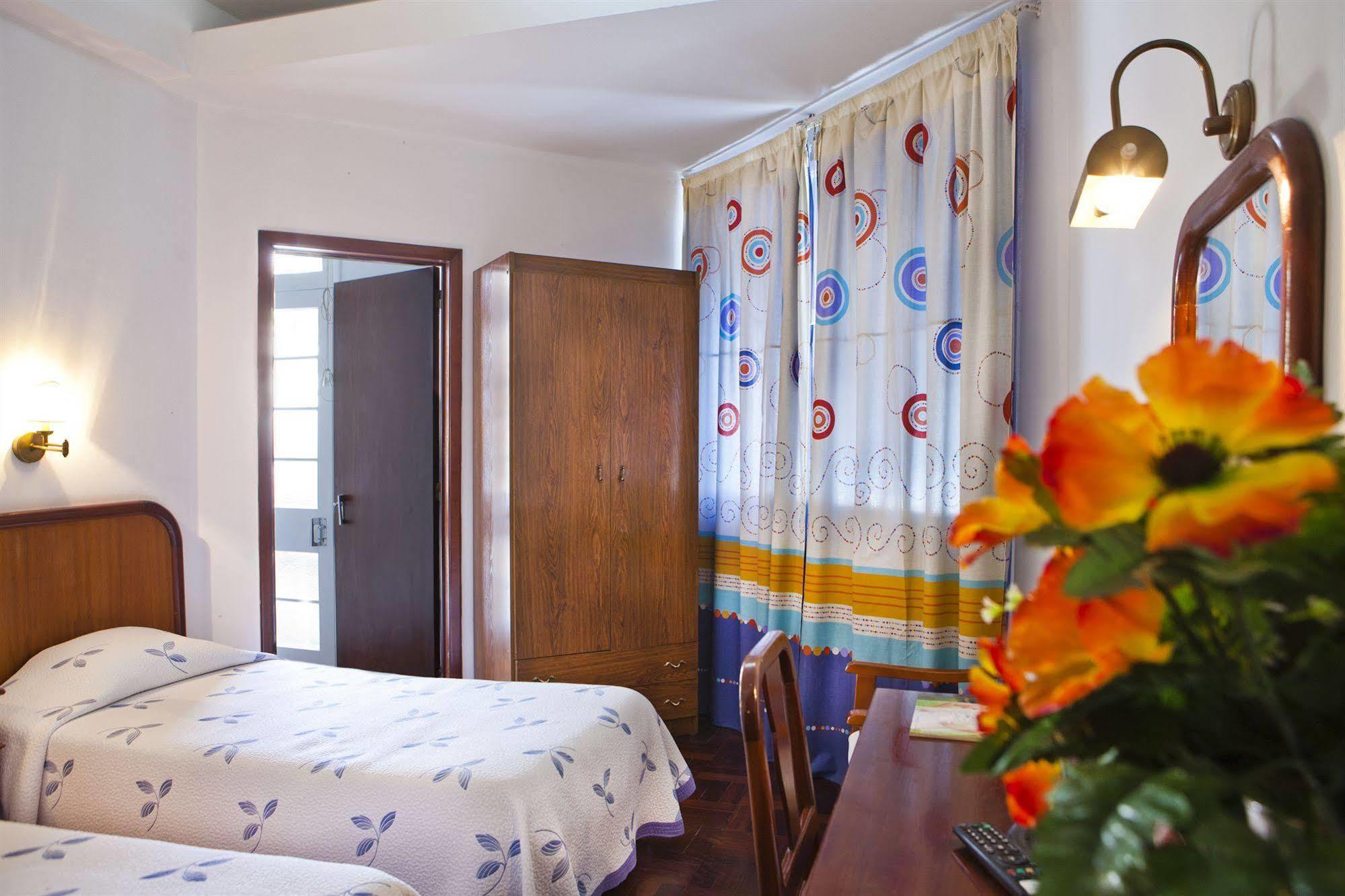 Residencial Colombo Bed & Breakfast 2*