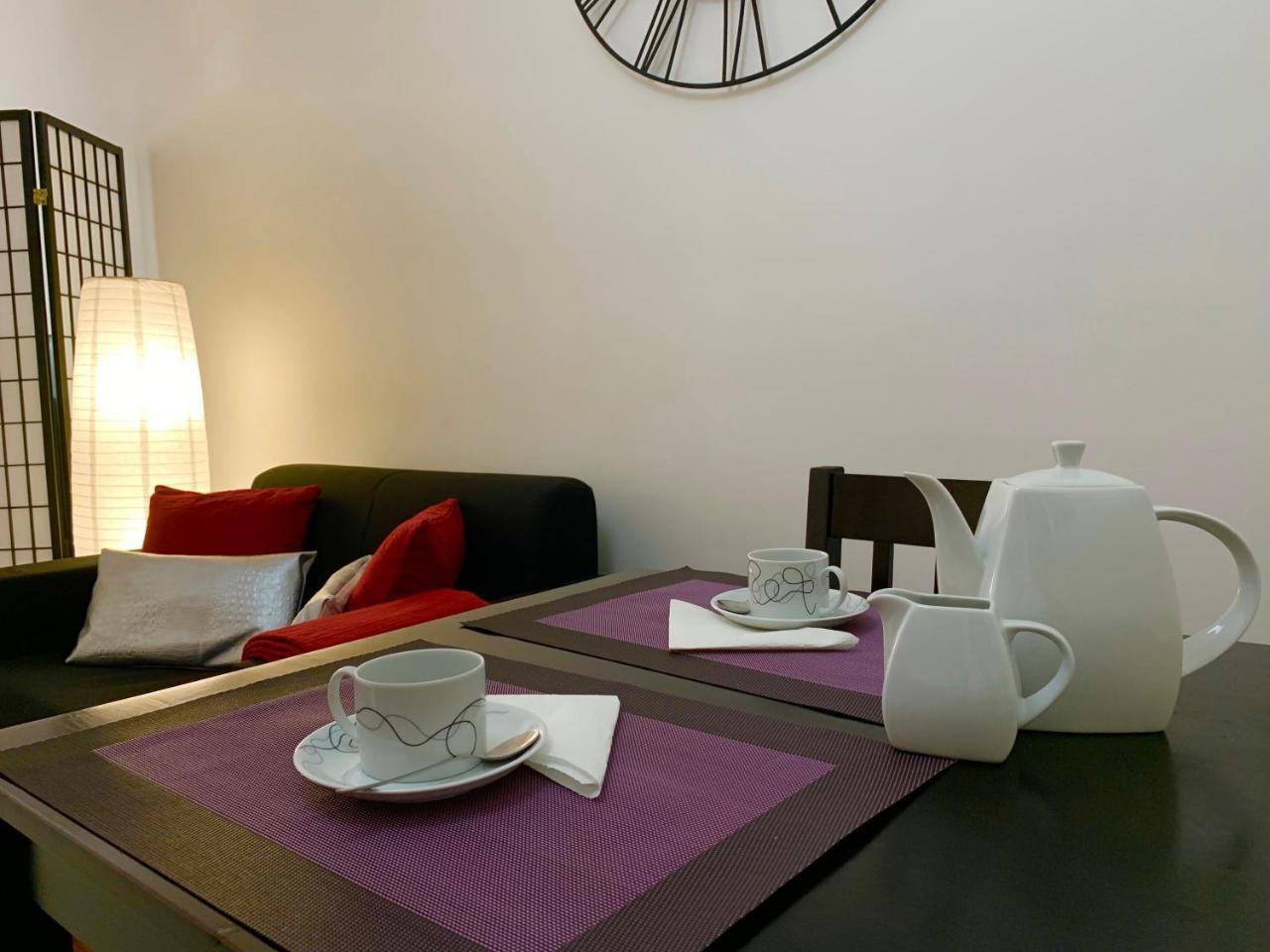 Black & White By Madeira Sun Travel Apartment *