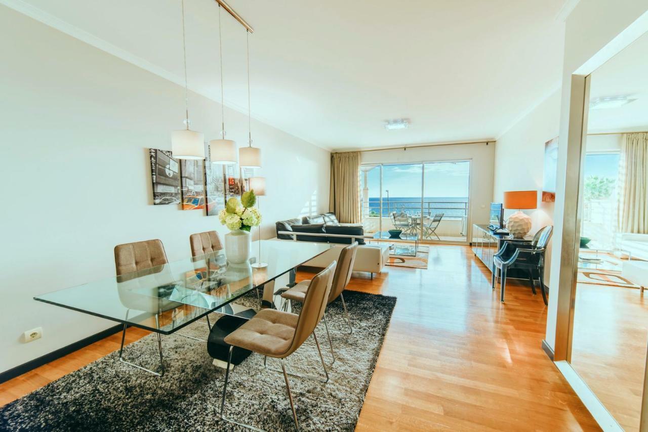 Oceanside Terrace By Madeira * Funchal (Madeira)