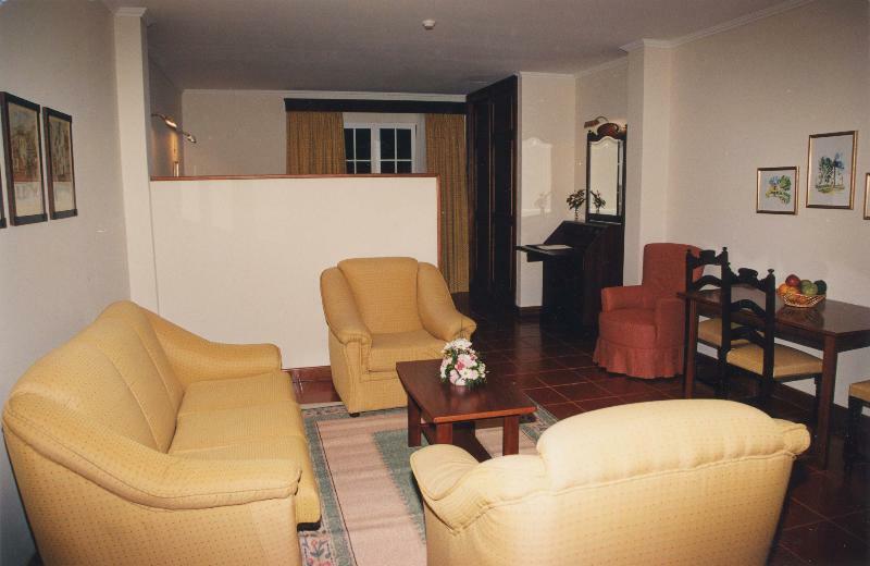 Aparthotel Marta 3*