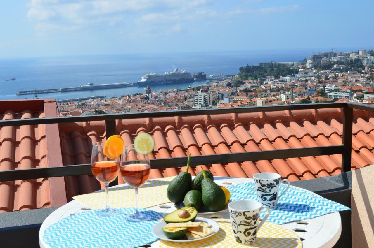 House In With Panoramic View 2-6 Holiday home Funchal (Madeira)