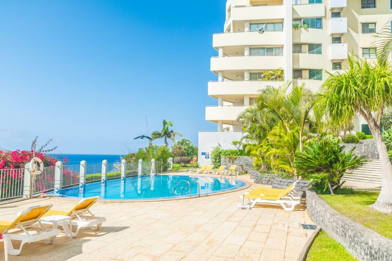 Arcadas Grand Sea View *