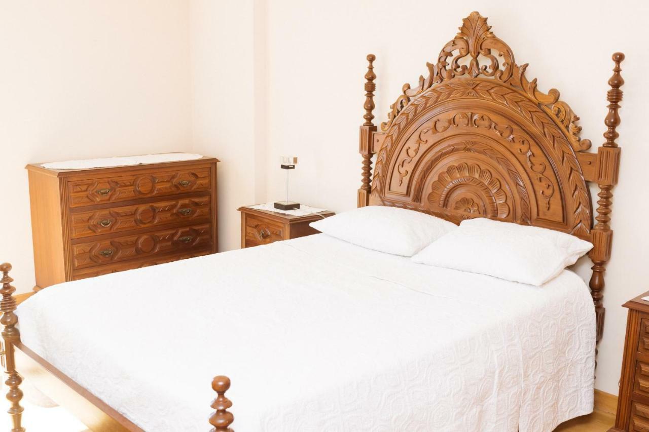 Penthouse 5 De Outubro Apartment